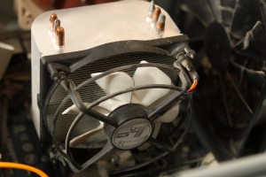 Heat sink + fan taken, after cleaning up dust, ready to go